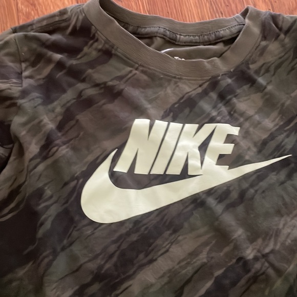 Nike kids top - Picture 3 of 6
